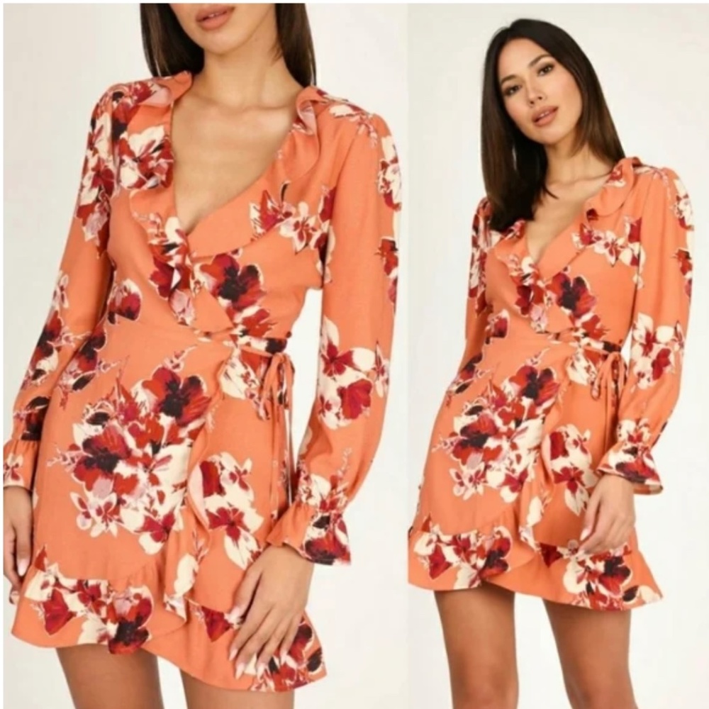 Honey Punch NWOT XS coral/terracotta vneck floral wrap dress